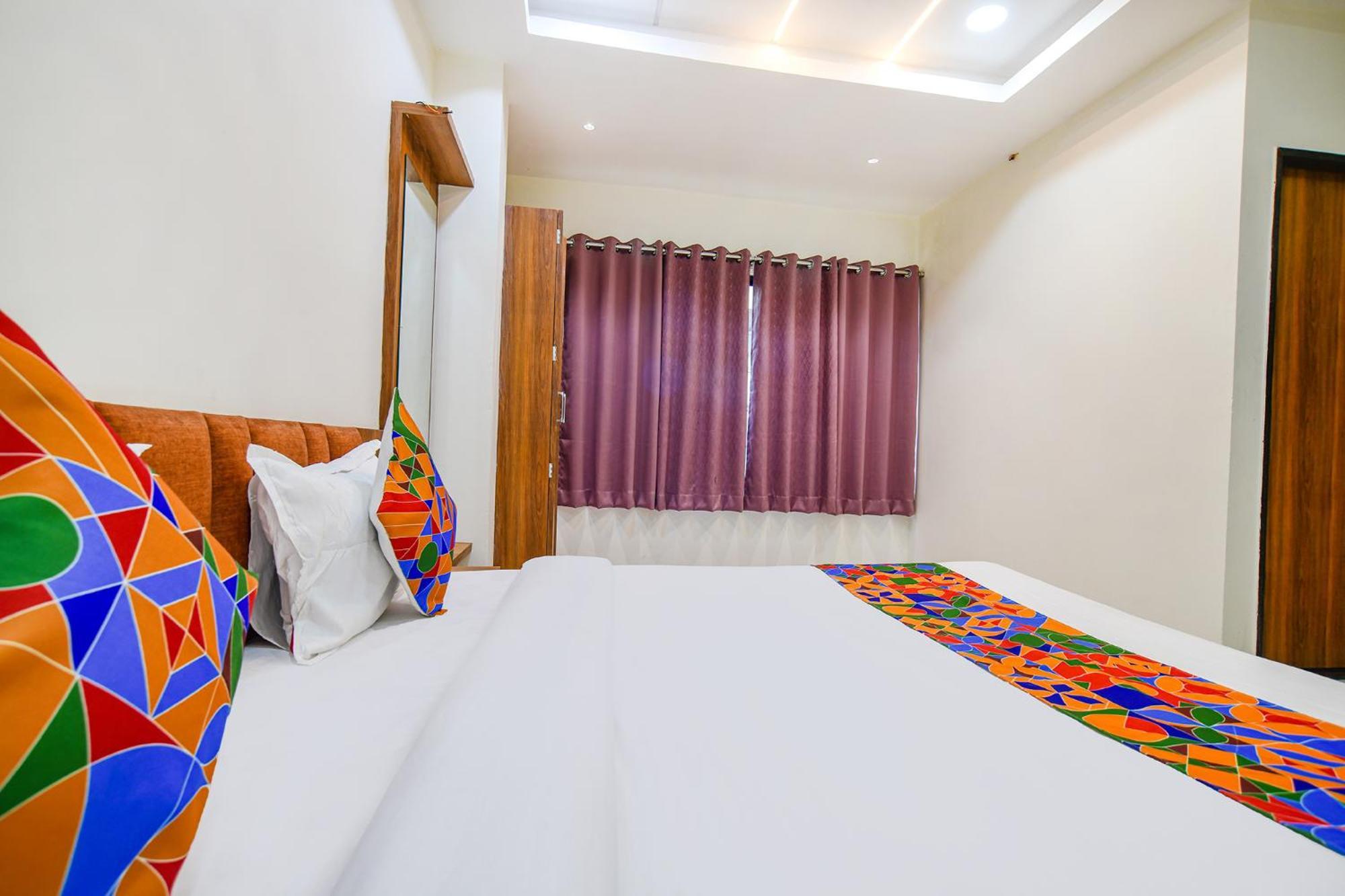Fabhotel Shree Nakoda Paradise Ujjain Eksteriør billede