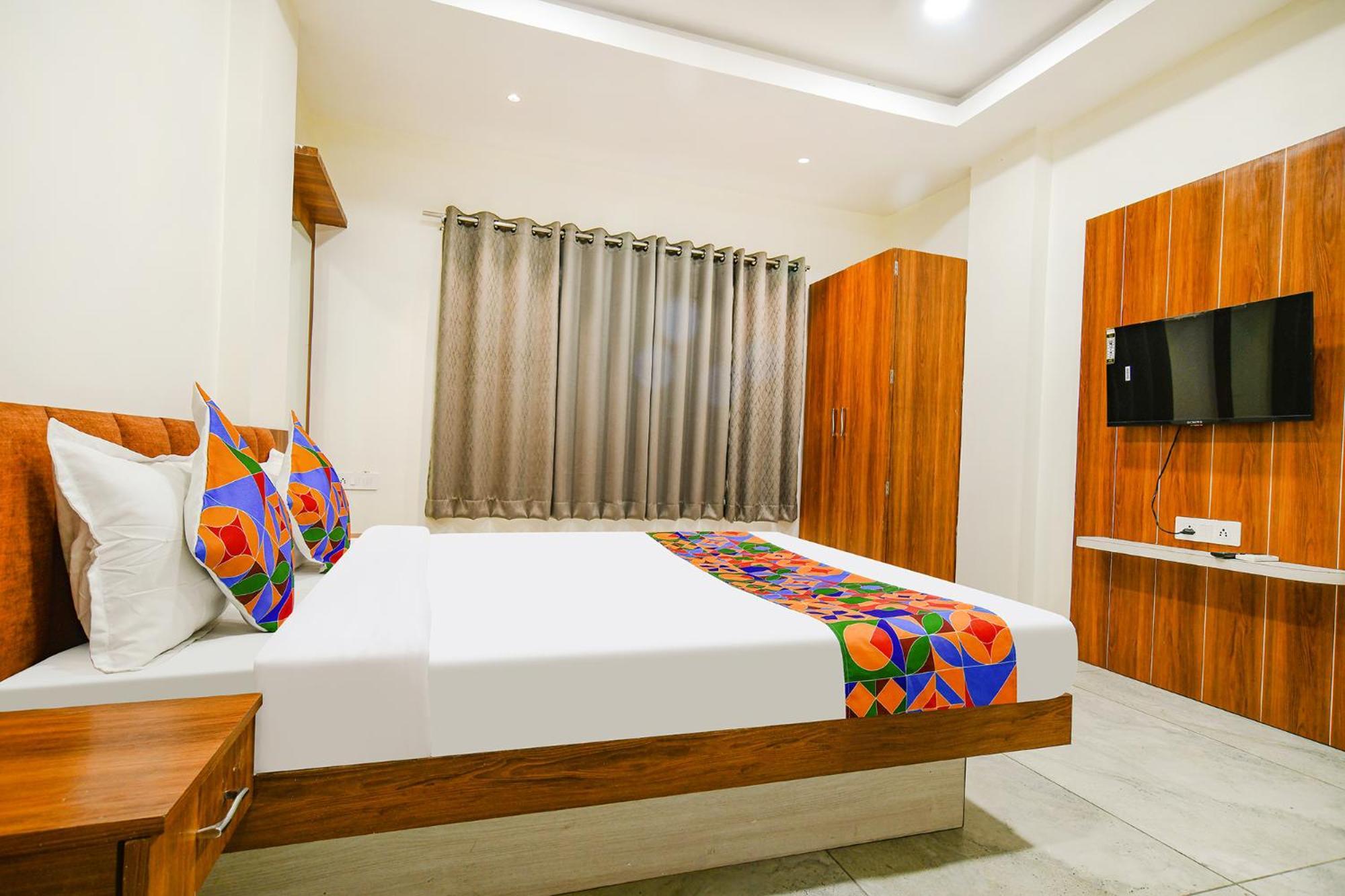 Fabhotel Shree Nakoda Paradise Ujjain Eksteriør billede