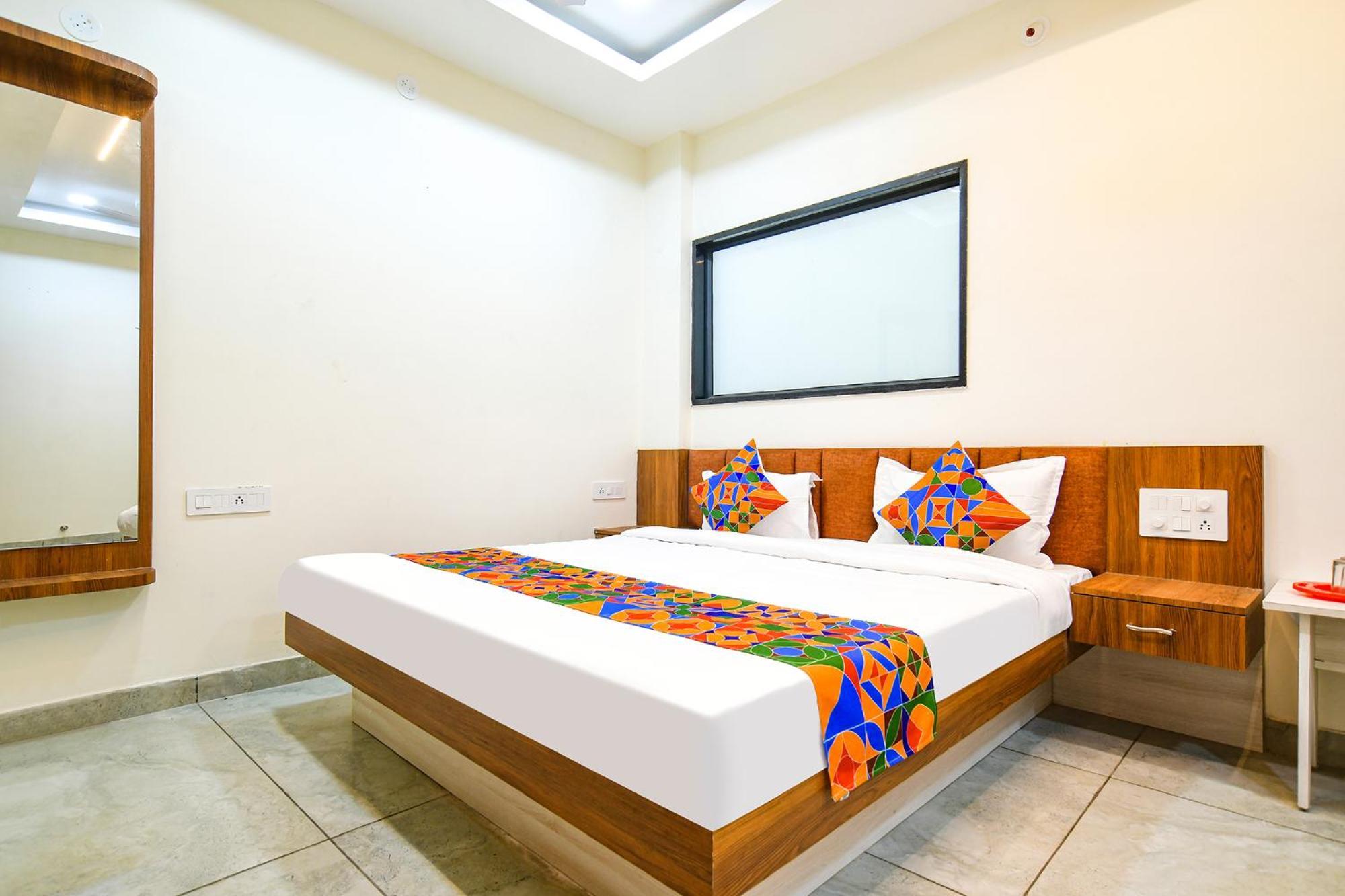 Fabhotel Shree Nakoda Paradise Ujjain Eksteriør billede