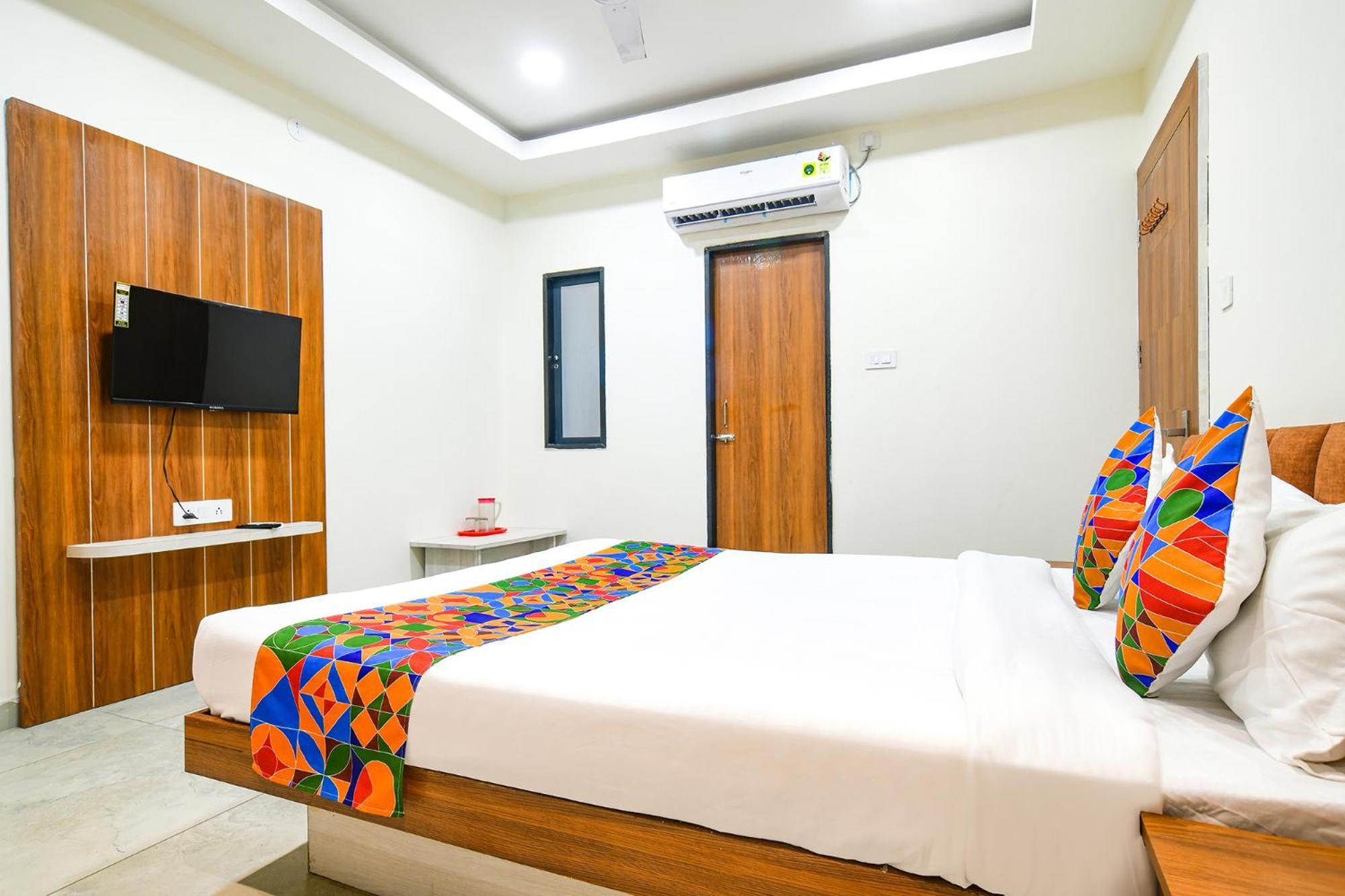 Fabhotel Shree Nakoda Paradise Ujjain Eksteriør billede
